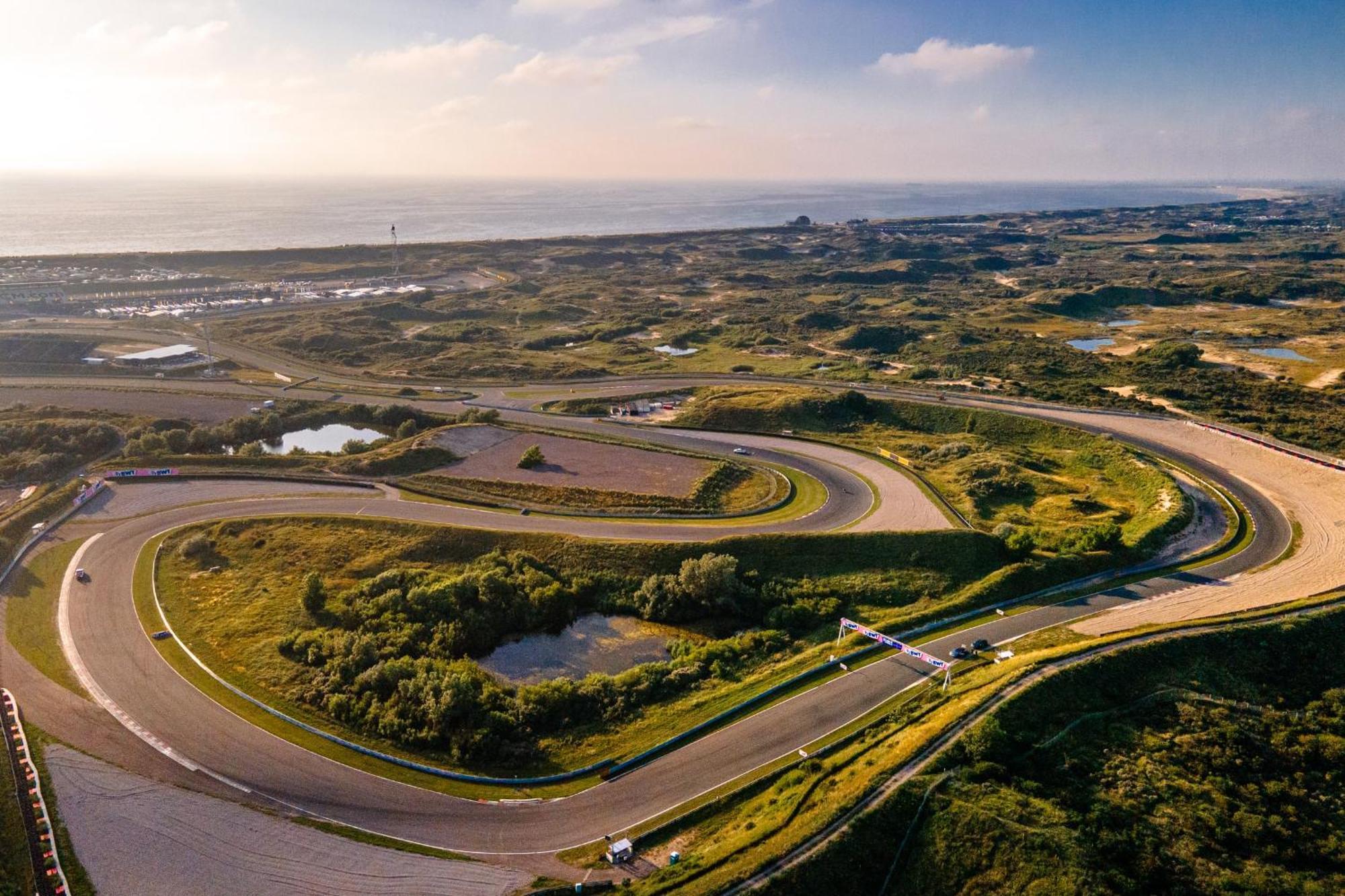 Studio Tara At The Beach With Private Parking Zandvoort Exterior photo